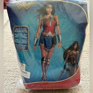 Wonder woman, adult costume Halloween,  size  small used, and in good condition
